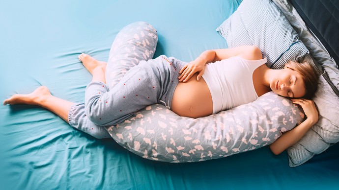 Как будущим мамам наладить сон во время беременности